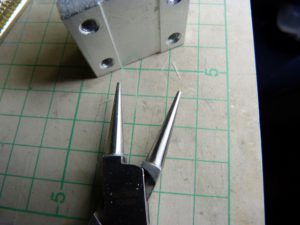 round nosed pliers